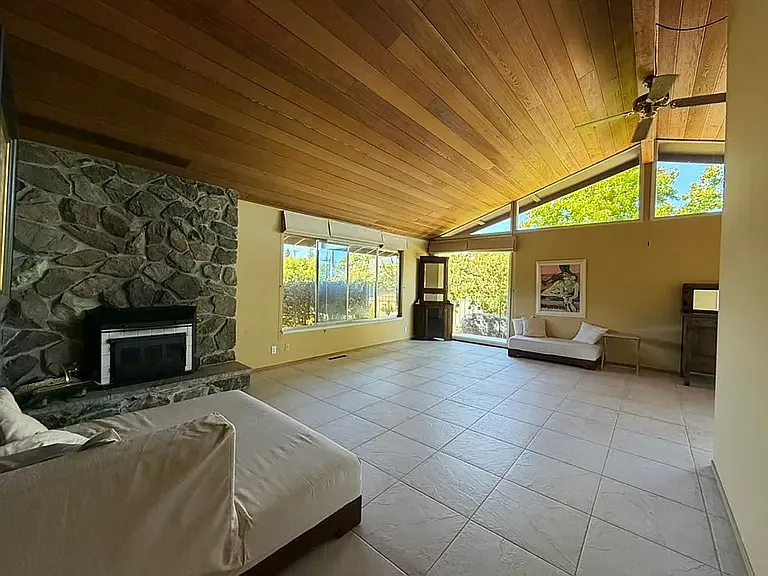 10744 Deep Cliffe Dr — Photo 2