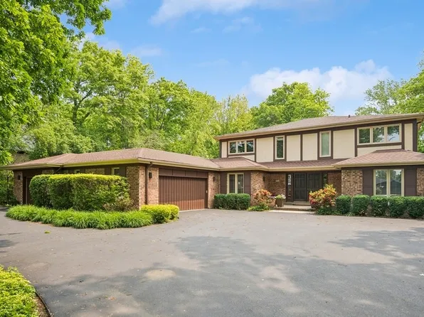 2143 Tennyson Ln, Highland Park, IL 60035