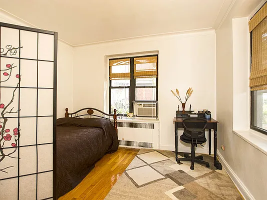 Sold by Horowitz Real Estate | media 15