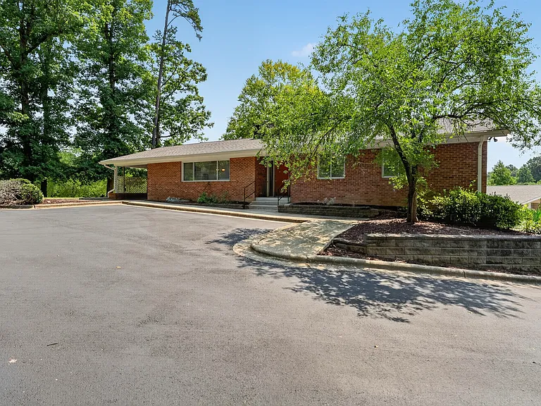 500 Emerald Pond Ln — Photo 36