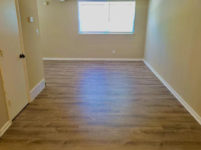 2103 Green — Photo 10