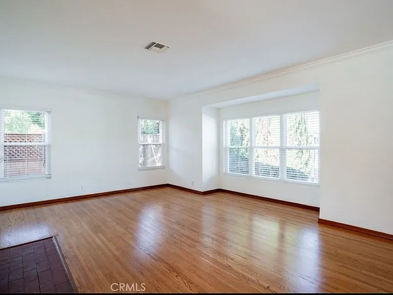 8960 Helms Pl — Photo 4