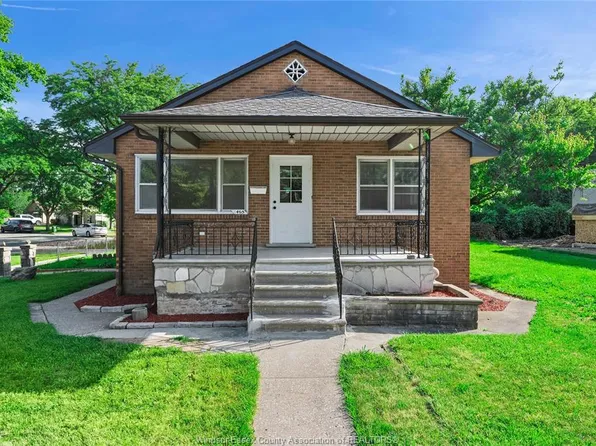 1465 Campbell Ave, Windsor, ON N9B 2K1