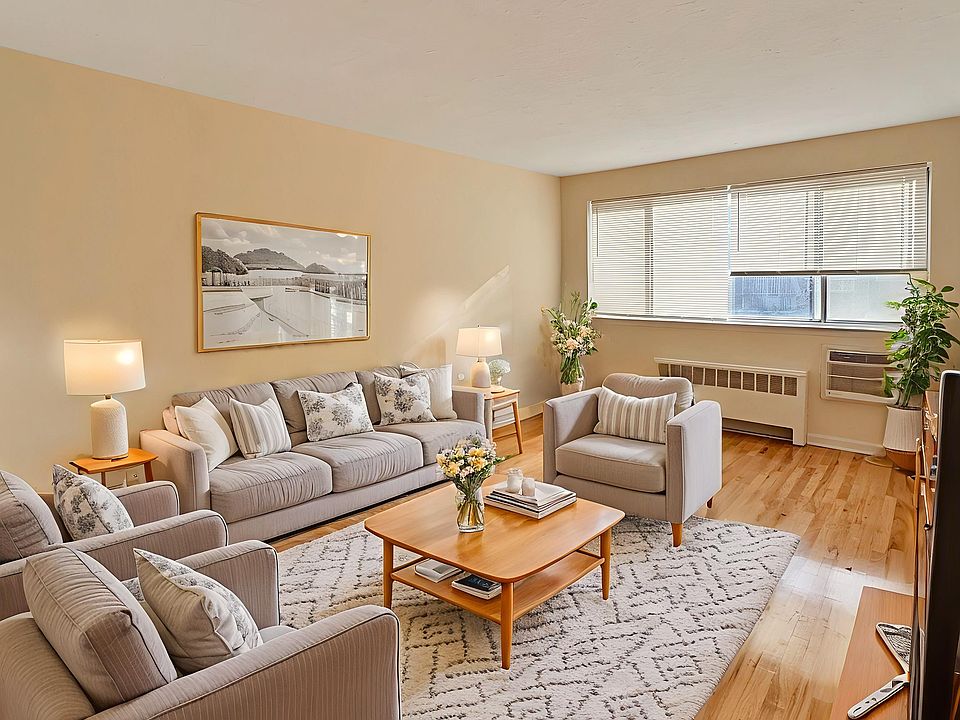 LIVING ROOM (STAGED)
