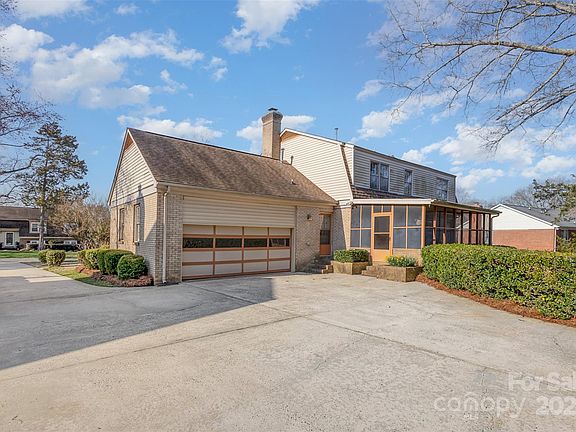2nd image of 4215 Montibello Dr