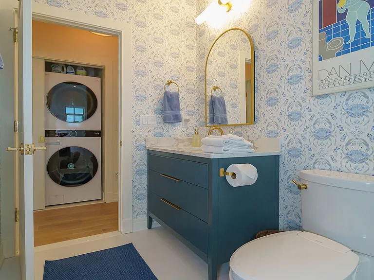 250 33rd Ave N #1 — Photo 16