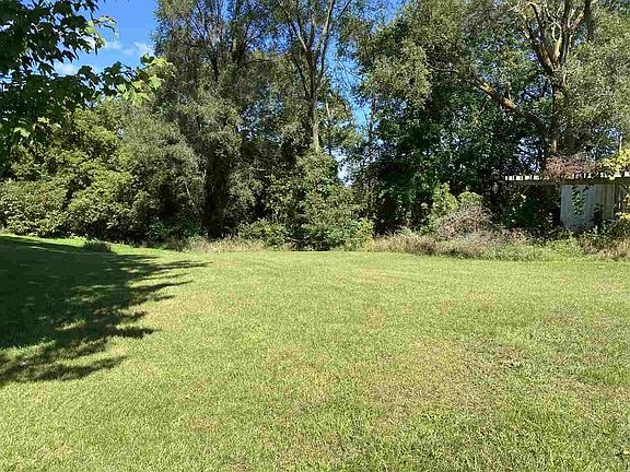 3rd image of 8568 Riverside Rd