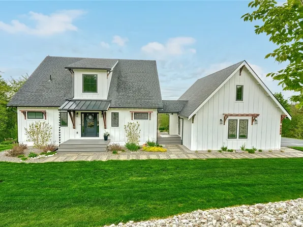 1031 Wayneport Rd, Macedon, NY 14502