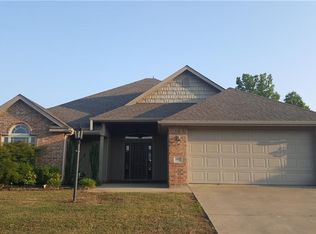 1367 Cultivar Rd, Alma, AR 72921