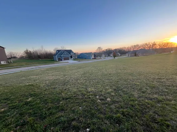 655-657 Greenway Cir, Janesville, WI 53548