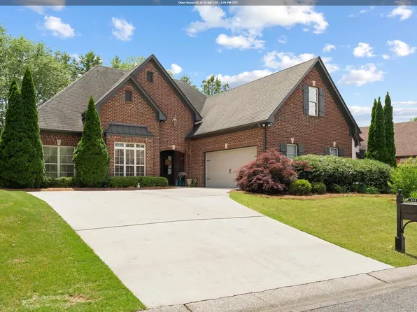 211 Kenniston Dale, Pelham, AL 35124