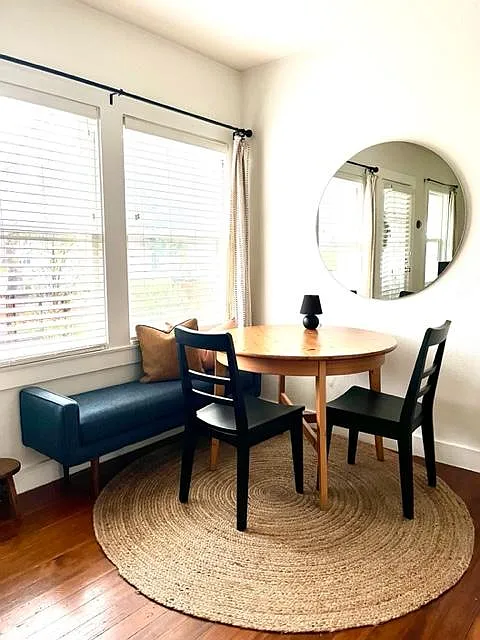 1 bed, 700 sqft, $2,700 — Photo 2