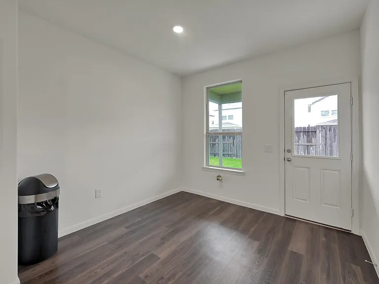 16435 Big Hickory Dr — Photo 15