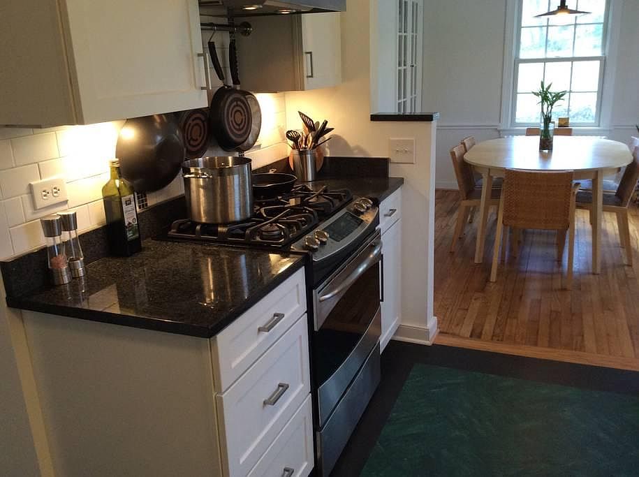 gas grill and oven - granite countertops, actual rental unfurnished
