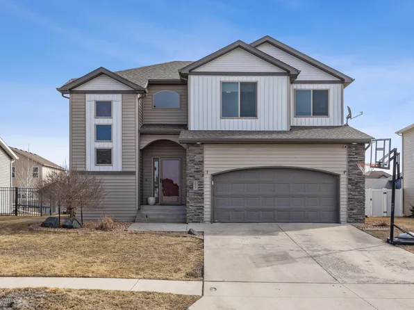 3127 5th St E, West Fargo, ND 58078