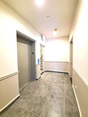 Rented by Compass | media 33