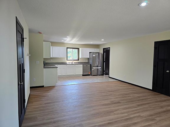 5th image of 32438 Beaver Claw Rd