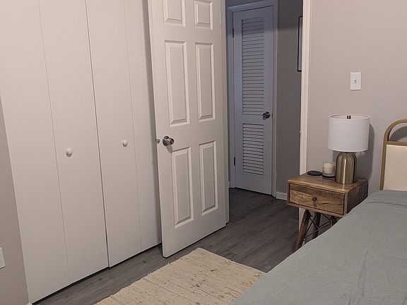 3rd image of 102 Forrest Ave