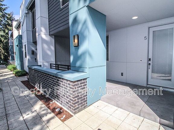 5th image of 11403 117th Ln NE #5