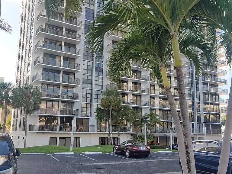 3031 N Ocean Blvd #805 — Photo 11