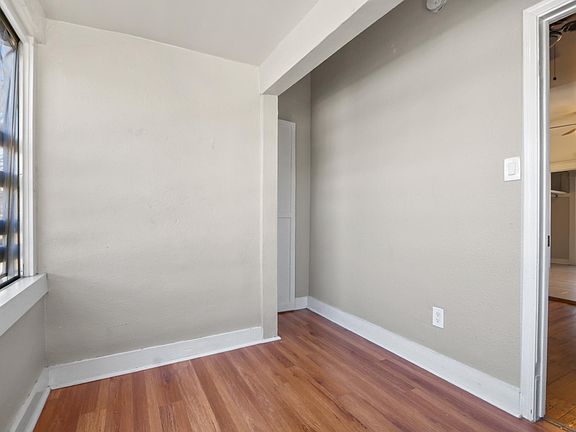 4th image of 2209 S Congress Ave