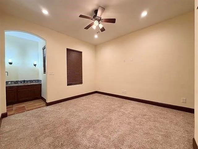 12410 Keith Rd — Photo 33