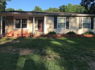 7613 Lakeshore Dr, Quinton, VA 23141
