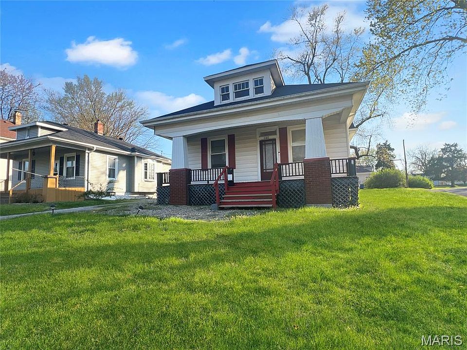 1st image of 400 Rebecca Ave