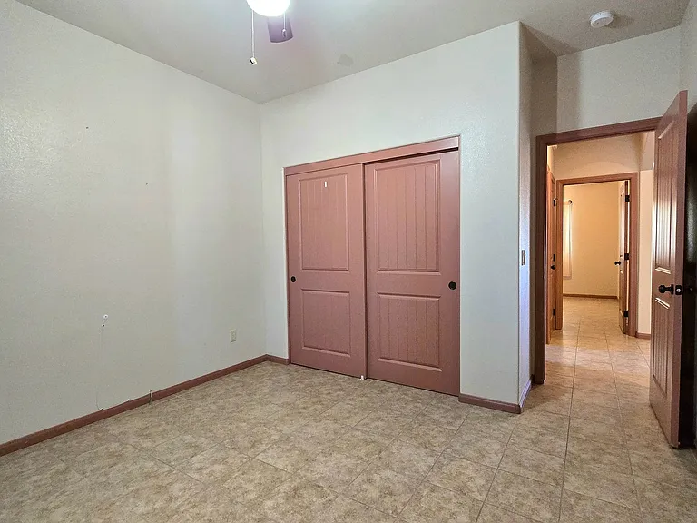 7425 Kellogg Ave — Photo 18