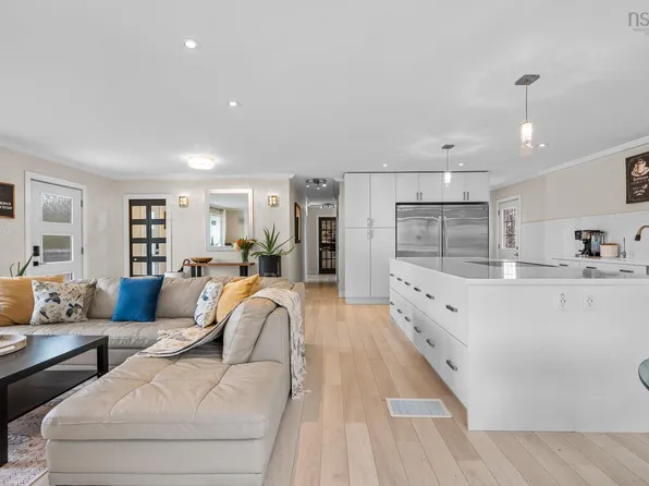 345 Whitehead Rd, Halifax, NS B3V 1B5
