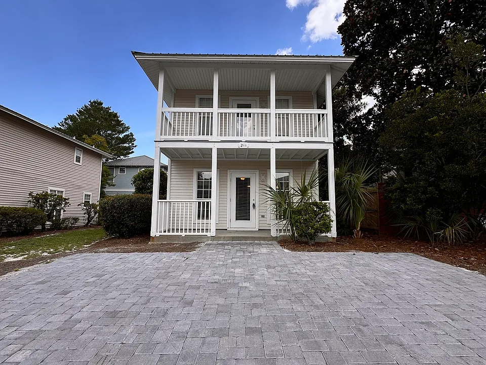211 Redfish Cir