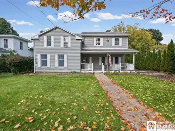 6 Center St, Randolph, NY 14772
