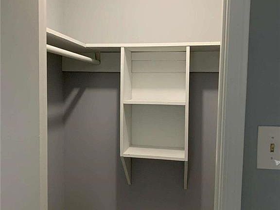4th image of 373 Stone Mountain St APT E4