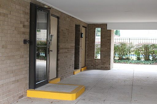 5th image of 112 Monroe St APT 112