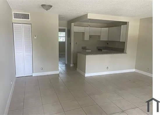 202 NW 32nd Ct #202