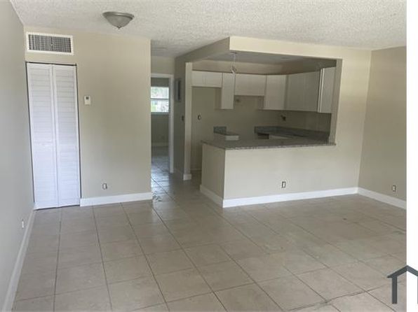 202 NW 32nd Ct APT 202