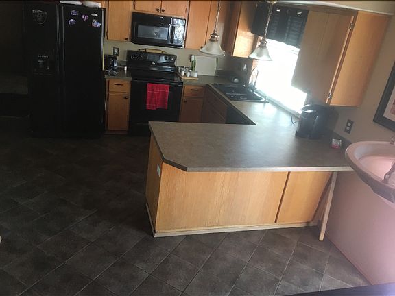 3rd image of 15705 NE 71st St