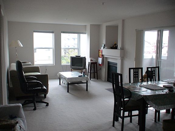 2nd image of 4343 Roosevelt Way NE APT 302