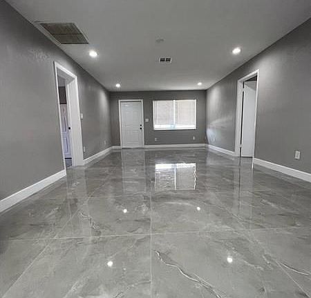 5th image of 4638 Gardenette St