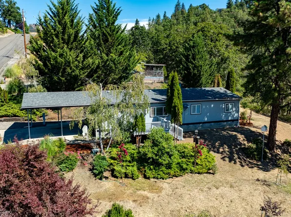 661 NE Ventura St, Roseburg, OR 97470