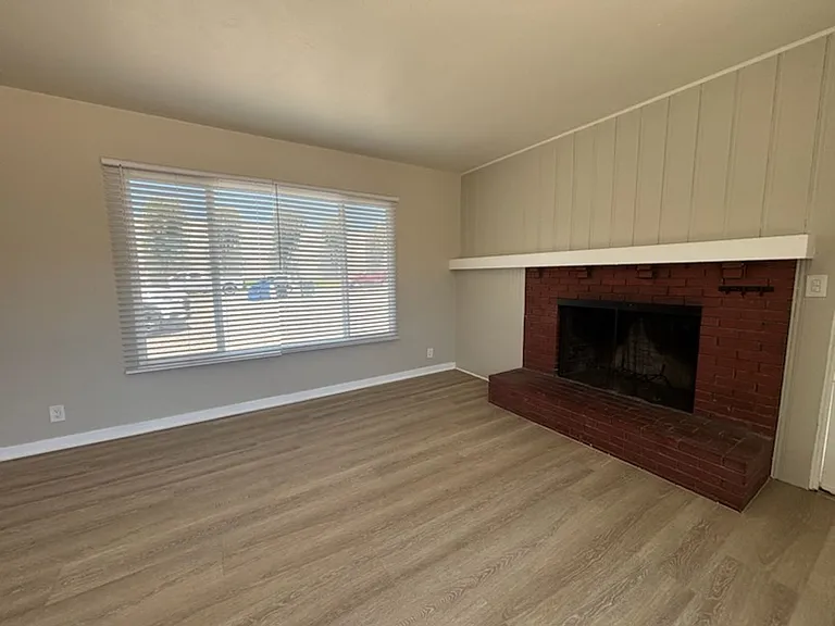 1790 W Linden St #1 — Photo 3