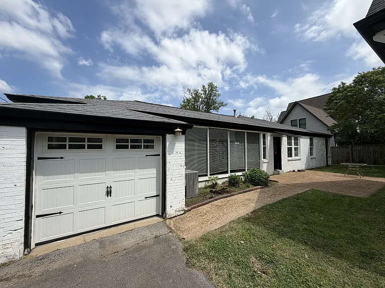 1921 Castleman Dr #A — Photo 25