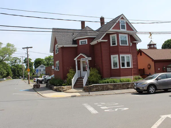 95 Railroad Ave, South Hamilton, MA 01982