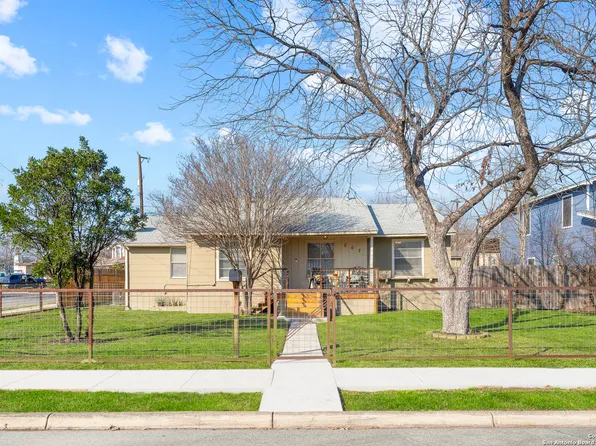 207 WAKE FORREST DR, San Antonio, TX 78228