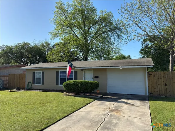 2005 E Mimosa Ave, Victoria, TX 77901