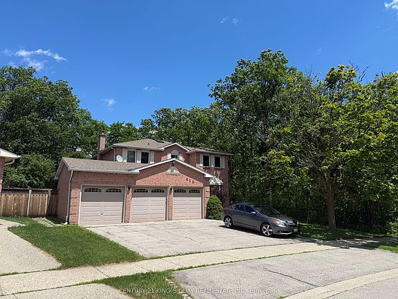 2nd image of 412 Freeman Cres