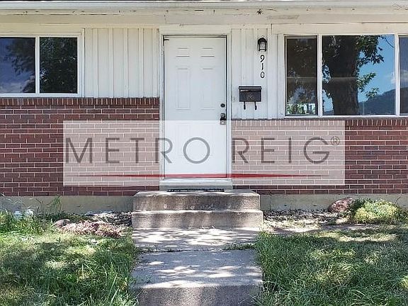 3rd image of 910 37th St