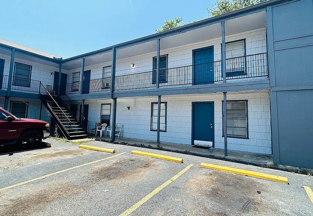 1 bed, 1.0 bath, $775 — Photo 1