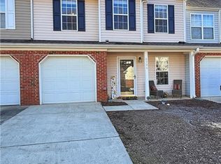 6306 Double Eagle Dr, Whitsett, NC 27377