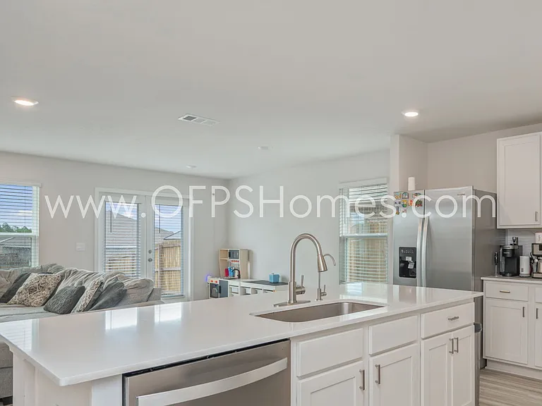 4627 Naval Ct — Photo 12